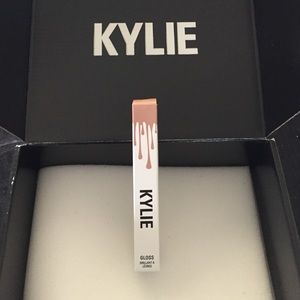 Kylie gloss in So Cute