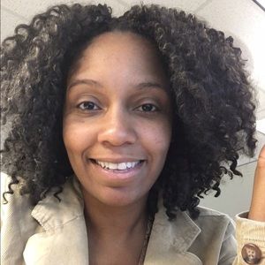 Meet your Posher, Ebonee