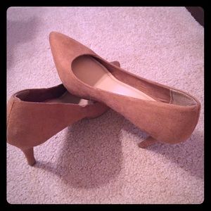 Brown Suede pumps