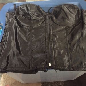 Real Women's Corset Black 44DD