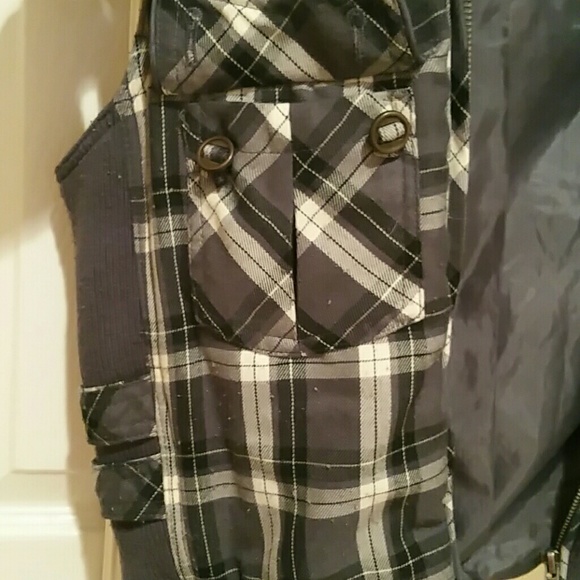 DONATED - Picture 3 of 4