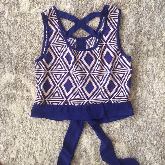 NWT Francesca's tribal print crop top - Picture 2 of 2