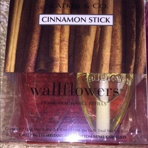Cinnamon wallflower bulb