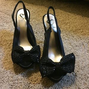 Steve Madden bow heels worn once