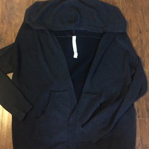 Lululemon cabin yogi wrap size 8