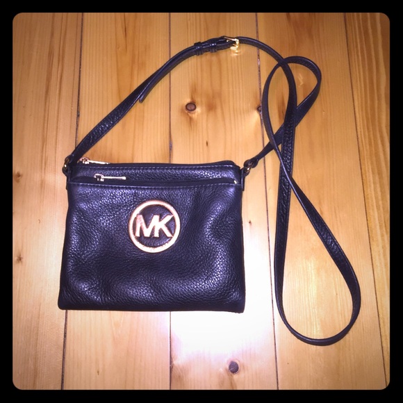 Michael kors crossbody