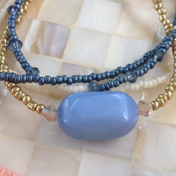 Handmade blue gold magnetic bead bracelet - Picture 2 of 2