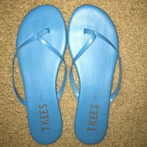 TKEES SANDALS