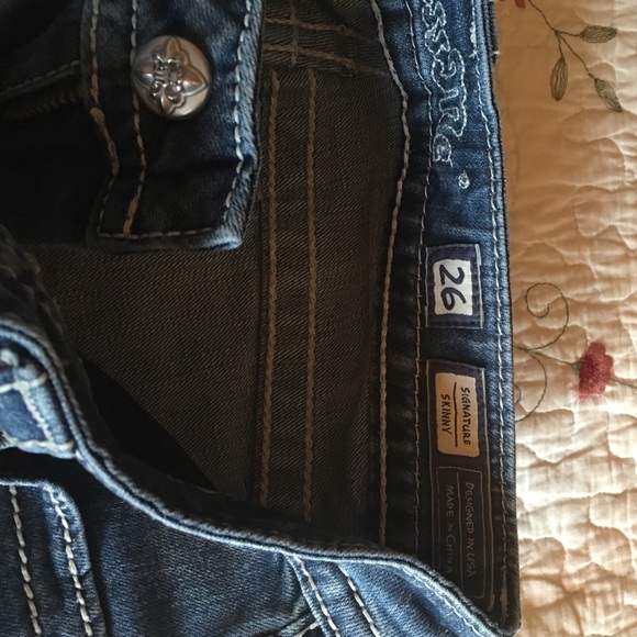 MISS ME - Picture 2 of 2