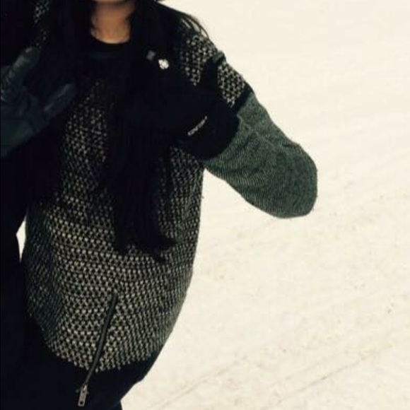 Forever 21 sweater top