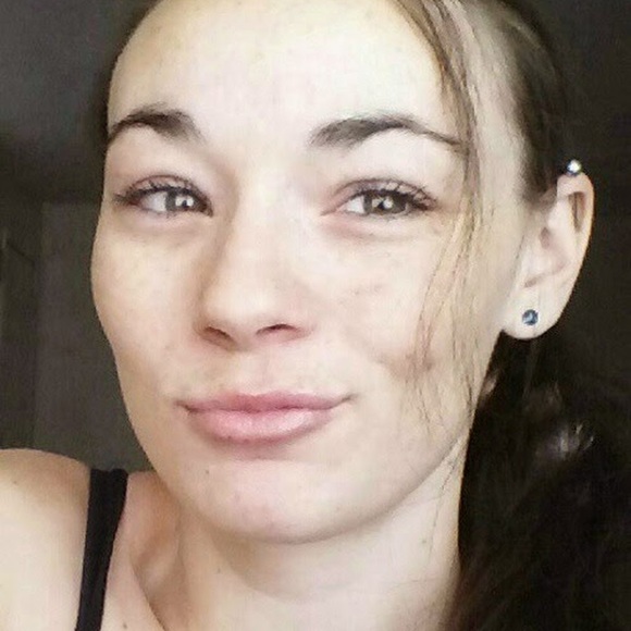 Meet your Posher, Sarah - Picture 1 of 1