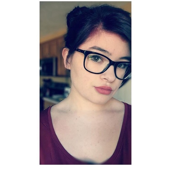 Meet your Posher, Kristen