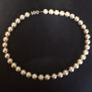 Vintage faux-pearl choker