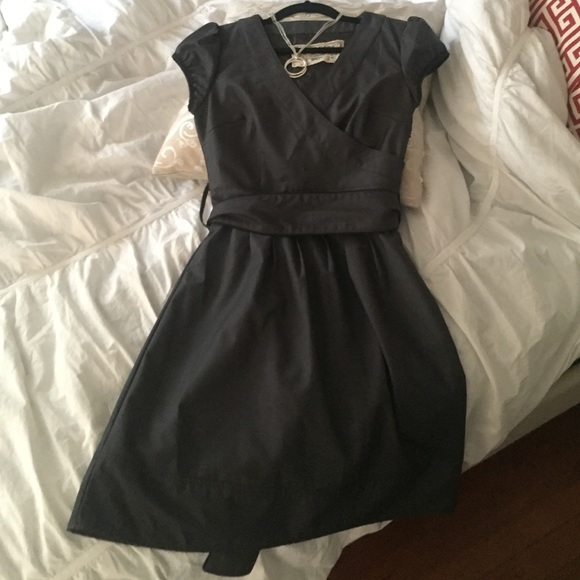 🎉SALE 🎉 Emmelee gray dress - Picture 1 of 4