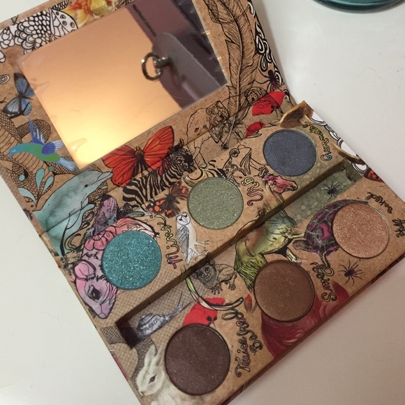 Urban Decay Vegan Shadow Palette