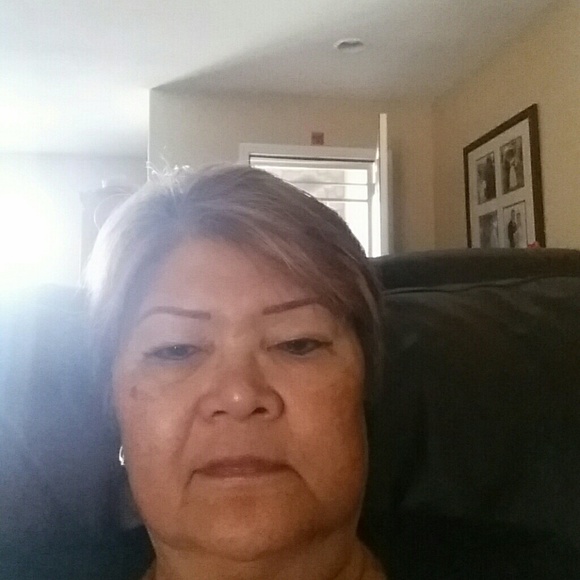 Meet your Posher, Belen g - Picture 1 of 1