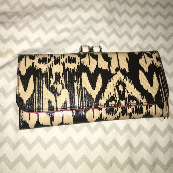 Super cute wallet!!