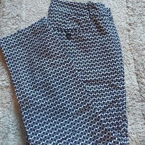 Patterned work pants in navy and white