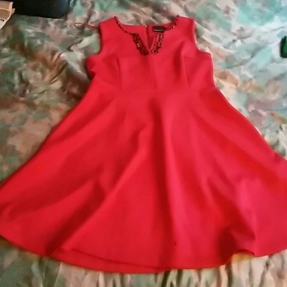 Dress - Picture 1 of 4