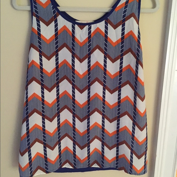 Patterned tank - Picture 2 of 3