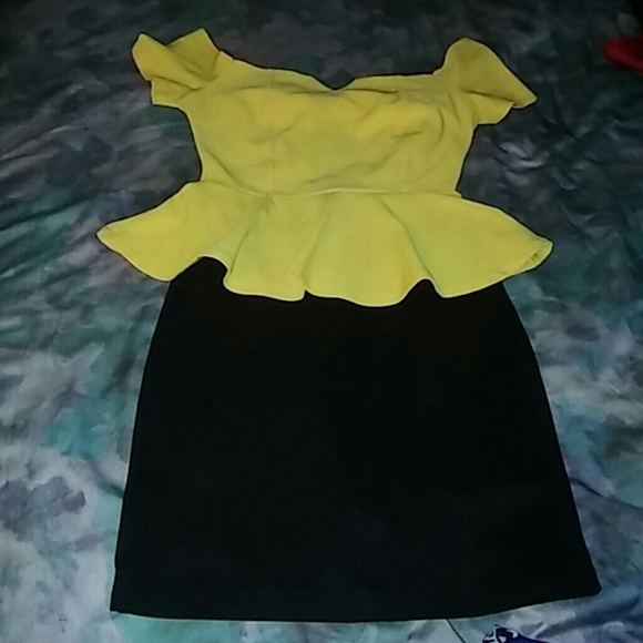 Dress - Picture 1 of 4