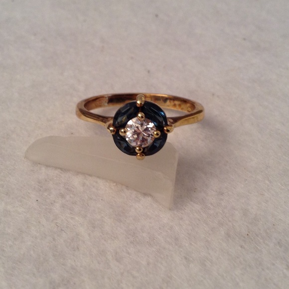 SIMULATED SAPPHIRE RING -NIB/AVON - Picture 3 of 4