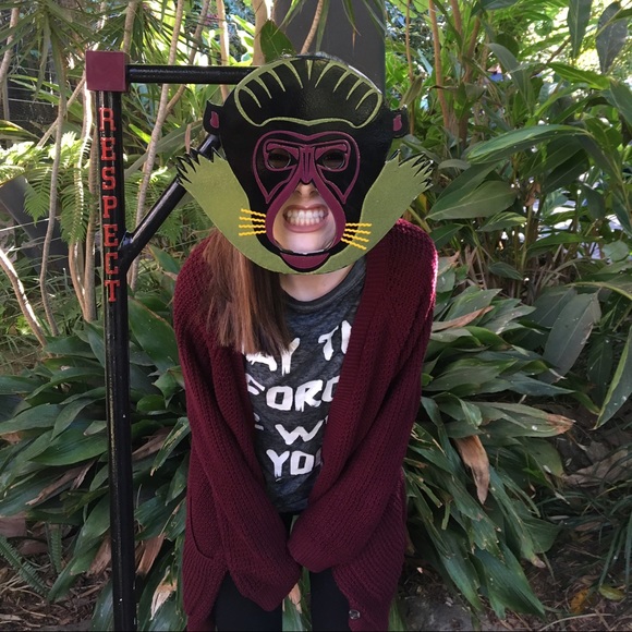 Meet your Posher, Amanda - Picture 3 of 4