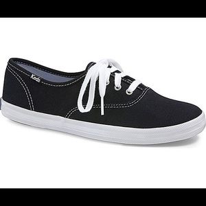 Classic Black Keds