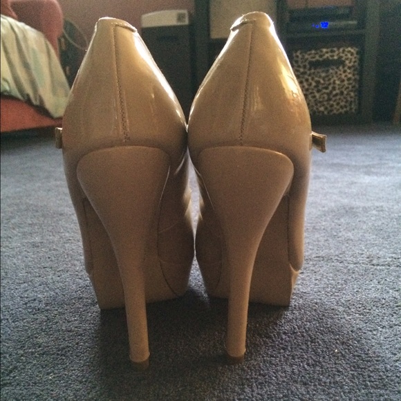 Guess platform heels - Picture 2 of 3