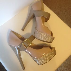 Steve Madden nude heels with gold glitter