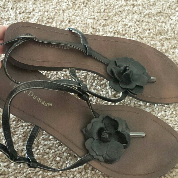 Size 8 sandal from pierre Dumas