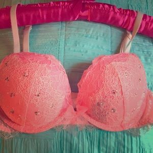 Victoria secret bra! Make offers✨