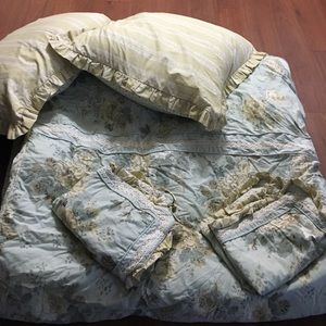 Comforter set