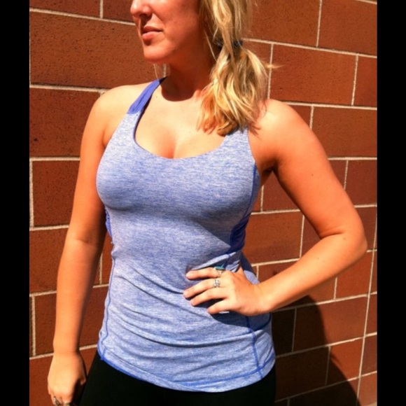 Lululemon Spin Me tank in size 6.