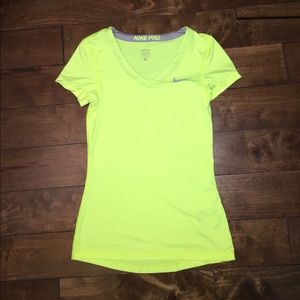 Nike pro dri-fit work out top