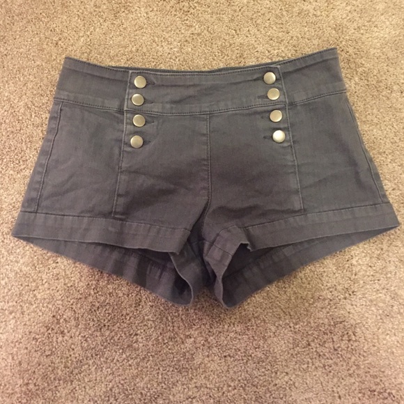 Forever 21 gray shorts