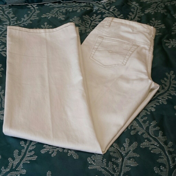 CAbi Winter White Jeans - Picture 1 of 4