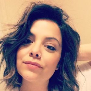 Meet your Posher, Daniela