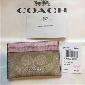 NWT-COACH SIGNATURE C PINK CARD HOLDER