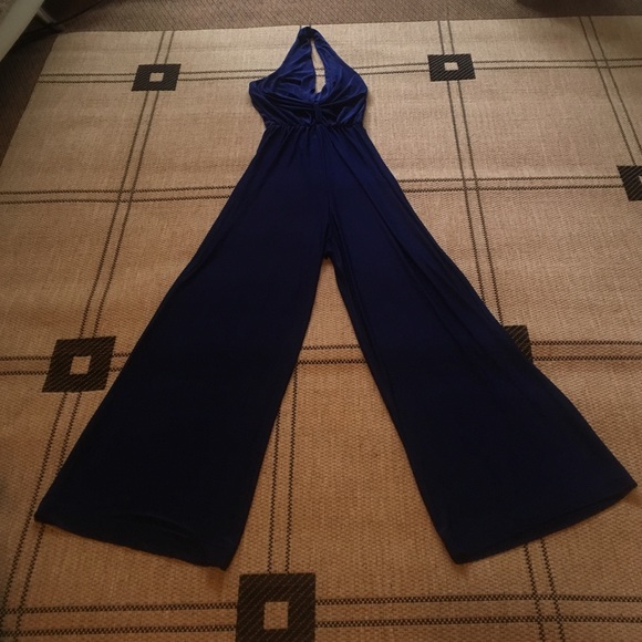 Jumpsuit .