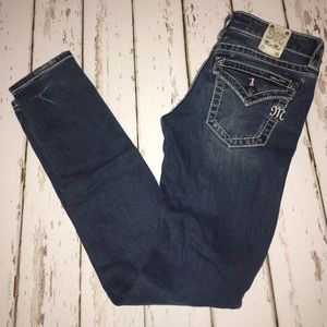 Size 27 Miss Me skinny jeans