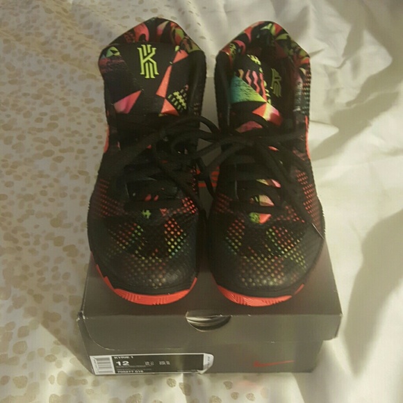 Nike Shoes - Kyrie 1 Basketball Shoes