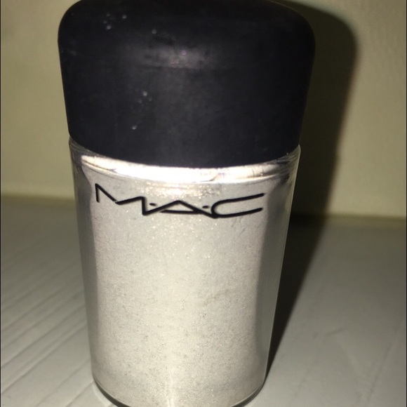 MAC PIGMENT IN VANILLA
