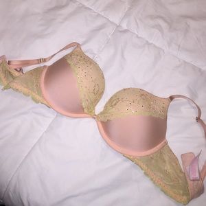 Victoria secret lace trim padded bra