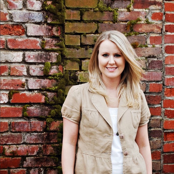 Meet your Posher, Sarah - Picture 1 of 1