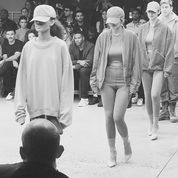 ✨NEW! capri orange crop & khaki celeb style cap✨ - Picture 3 of 3