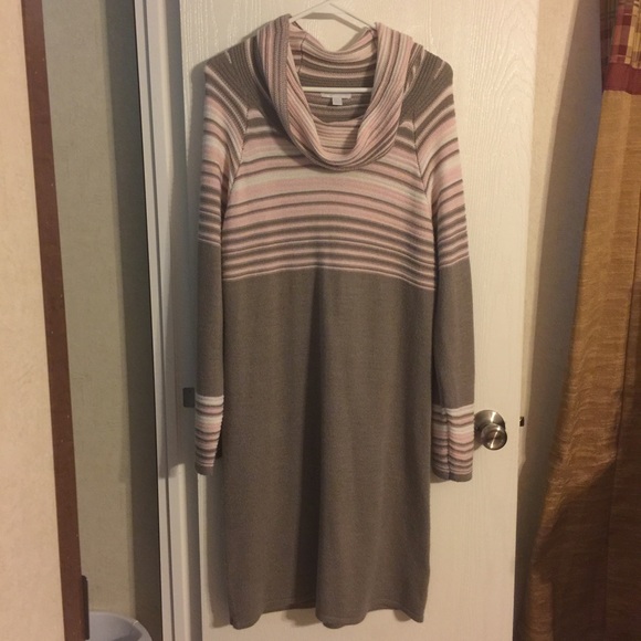 New York and Company sweater dress - Picture 1 of 1