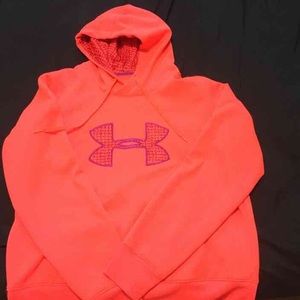 ☀️☀️flash sale☀️☀️Hot pink Under Armour hoodie.