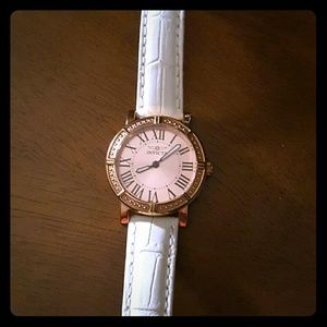 White leather & rose gold Invicta watch
