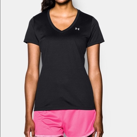 *SOLD*?Black Under Armour V Neck